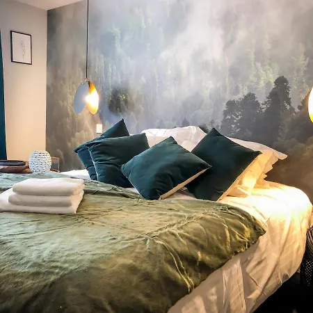 Patchwork Apartment *