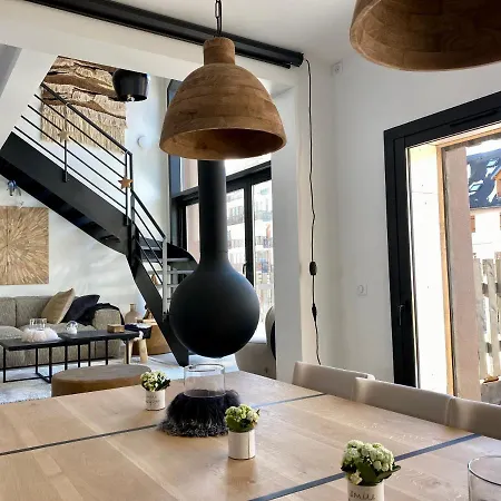 Patchwork Apartment *
