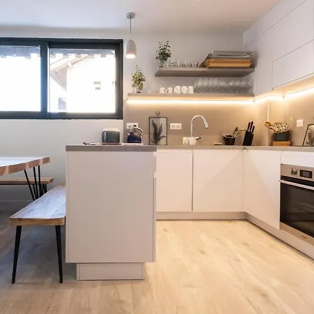 Patchwork Apartment *