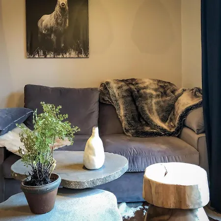 Patchwork Apartment *