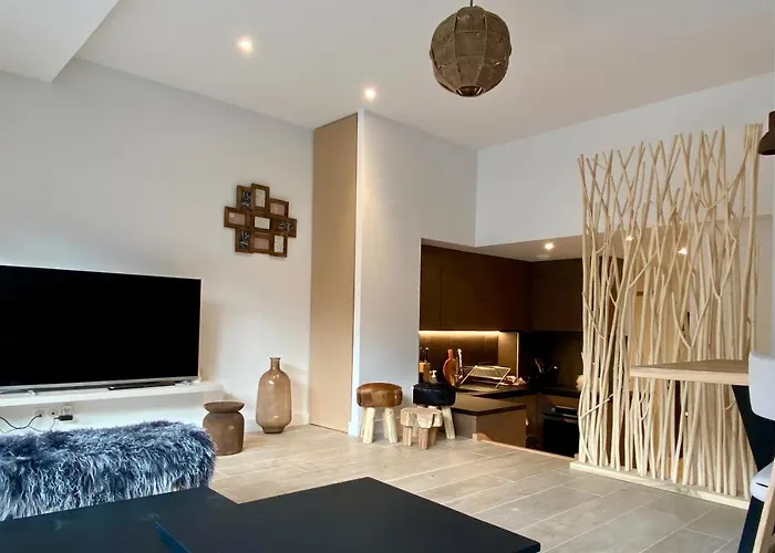 Patchwork アパート ヴァロワール